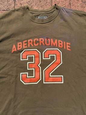 Abercrombie & Fitch Olive Green Short Sleeve Tee with Red Graphic 32
